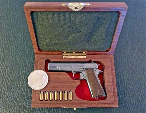 Hand Made 13 Scale Miniature Colt M1911 Gun Firearms W Walnut