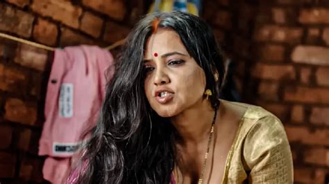 Priya Gamre Scenes In Shahad Ullu Web Series Watch Video Alone
