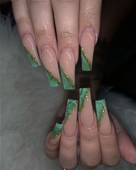 40 Beautiful Green Nail Designs For Fall 2020 The Glossychic Green