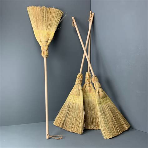 Traditional Brooms Brandon Thatchers
