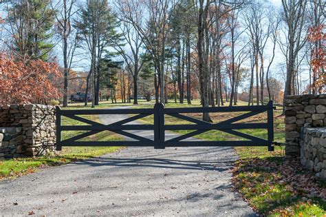 Farmhouse Country Driveway Entrance Ideas Help Ask This