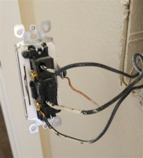 One wire connects to com, and the other wire to l1. electrical - Why does my one-way switch have 4 wires? - Home Improvement Stack Exchange