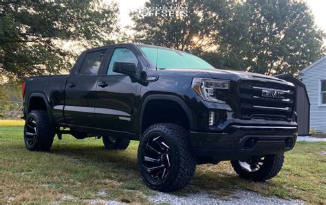 2021 Gmc Sierra 1500 With 22x12 44 Fuel Reaction And 35125r22 Nitto