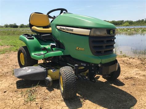 John Deere X300 Riding Lawn Mower For Sale In Mexia Tx 5miles Buy