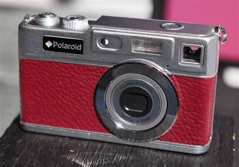 Check Out Polaroids Eye Catching Retro Inspired Digital Camera Range