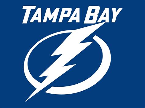 On january 31, 2011, tampa bay lightning unveiled a new logo and new jerseys at the st. Free Tampa Bay Lightning Wallpaper - WallpaperSafari