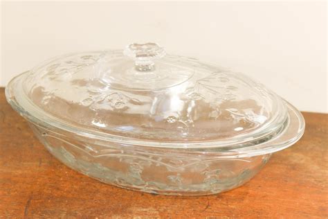 Shop from the world's largest selection and best deals for vintage original casserole dish porcelain & china. Vintage Anchor Hocking Savannah Floral Covered Casserole ...