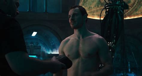 Video Michael Fassbender Goes Shirtless In New Assassins Creed