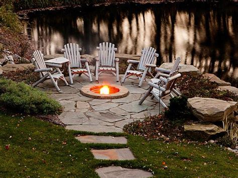 Plus, get more creative backyard decorating ideas to spruce up your patio. Small Fire Pit Designs and Ideas | HGTV