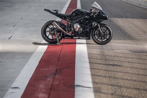 Triumph Tests Moto2 Engine With Daytona 765 Prototype Asphalt And Rubber