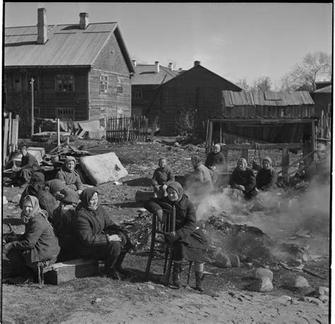 Filesoviet Women Having Breakfast At A Finnish Concentration Camp