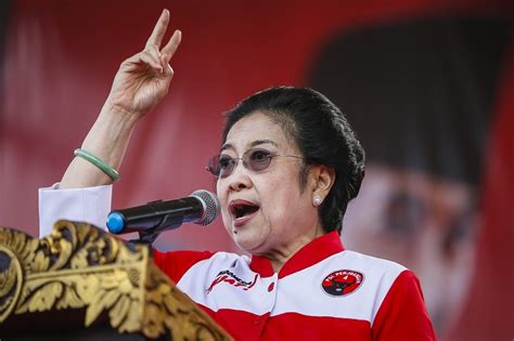 Megawati Sukarnoputri Megawati Sukarnoputri Biography Megawati