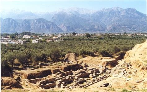 Sparta was located in the fertile eurotas valley of laconia in the southeast peloponnese. Viaggi Grecia: Sparta