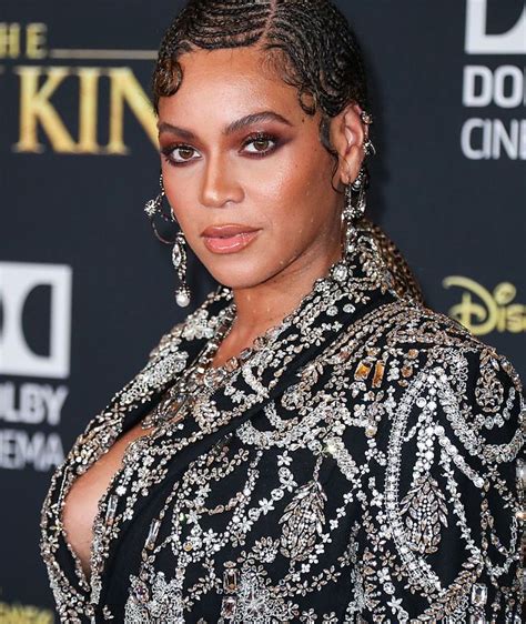Beyonce Areola Slip And Great Cleavage Photos Leak Pics