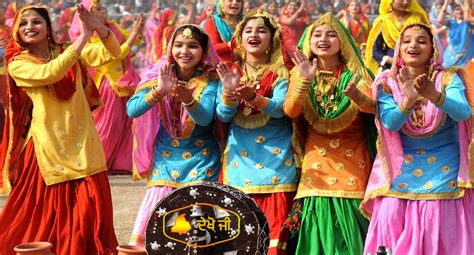Punjabi Folk Dance Dekho Ji
