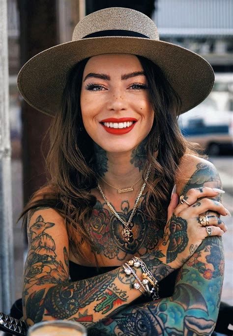 Pin By Danne On Inked Girls 😍 Tattoed Women Tattoo Photoshoot Girl Tattoos