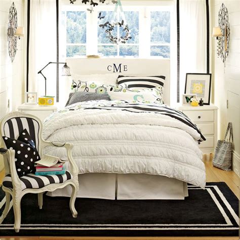 Via if you want to update a girl's bedroom, today we bring you seven great ideas to get inspiration. Not Pink and Beautiful Teen Girl Bedrooms | Room Design ...