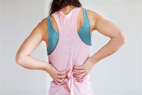 Causes Symptoms And Treatment Of Back Pain While Breathing