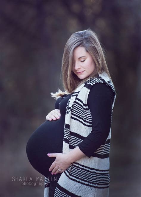 Twin Maternity Photo 42 Weeks Pregnant Big Pregnant Pregnant Bellies Pretty Pregnant