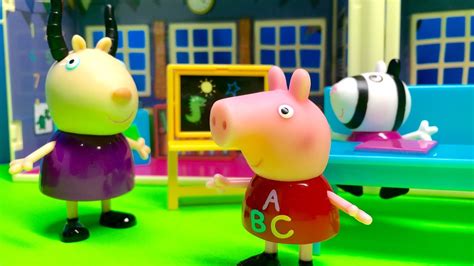 Peppa Pig Peppas School Playset Youtube