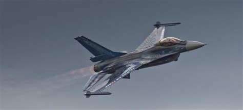 Présentation Du General Dynamics F 16 Fighting Falcon