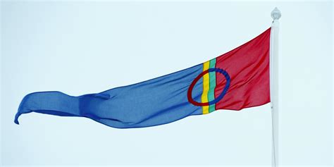 Sedan 2006 har bergslagen en egen, inofficiell flagga, vars kombination av fem färger representerar och återspeglar vad trakten är synonymt med: Från hjärtat av Bergslagen