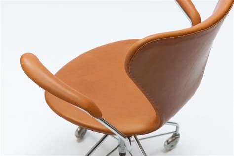 Cognac leather chair for sale. Early Arne Jacobsen Cognac Leather 3217 Swivel Desk Chair ...