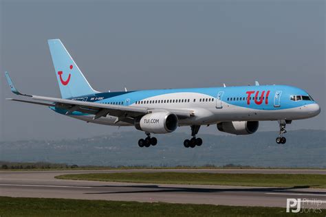 Tui 757 200 G Oobc Tui Airlines Uk Boeing 757 28a G Oobc B Flickr