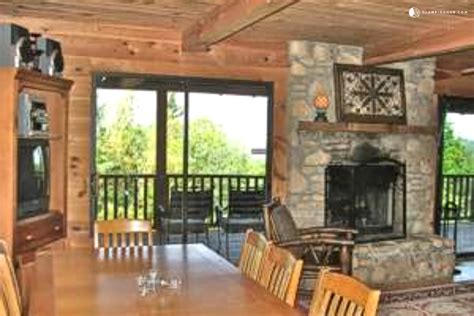 For vacationers searching for asheville nc pet friendly rentals, greybeard offers a great selection of properties where you can bring your dog along. Cabin Rental in Asheville, North Carolina