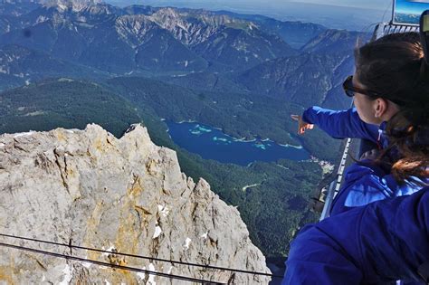 Du willst auf die zugspitze wandern? Mit der Zugspitzbahn zur Tiroler Zugspitze