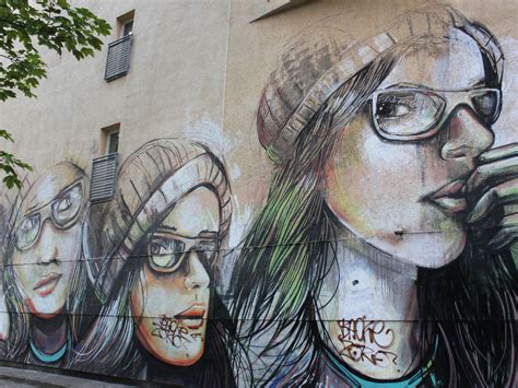 Top 5 graffiti spots in Berlin - walk this way