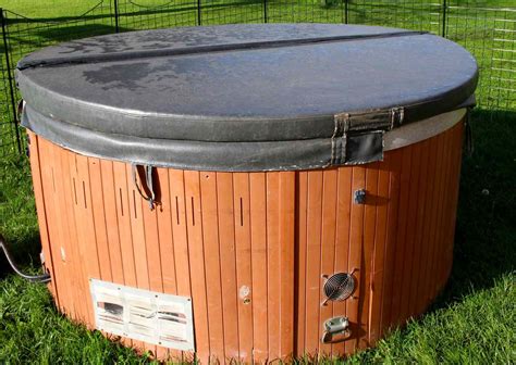 How To Dry Out A Hot Tub Cover Storables