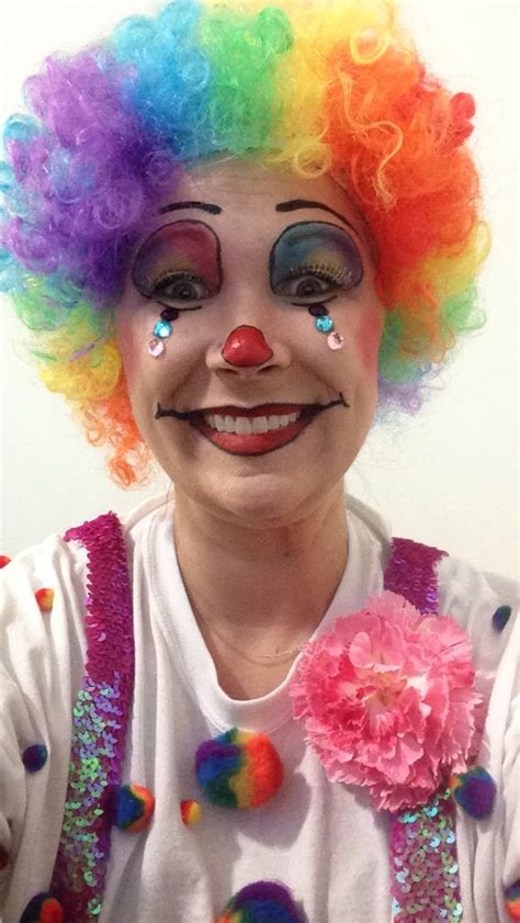 Cute clown makeup | Halloween makeup clown, Cute clown, Creepy clown makeup