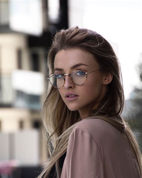 Épinglé sur fashionable womens glasses