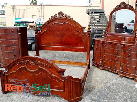 Has some minor dings to the finish, and look to be repairable. Reposell.com | Gorgeous Collezione Europa KING BED...