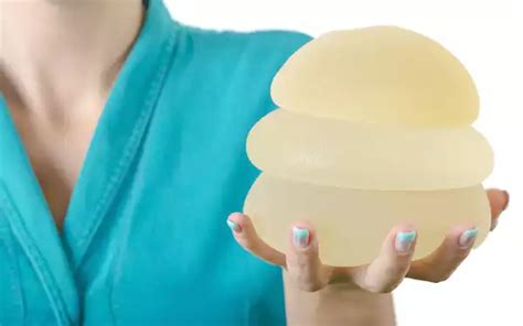 A Rare Form Of Cancer Is Being Linked To Breast Implants Cosmetic Town
