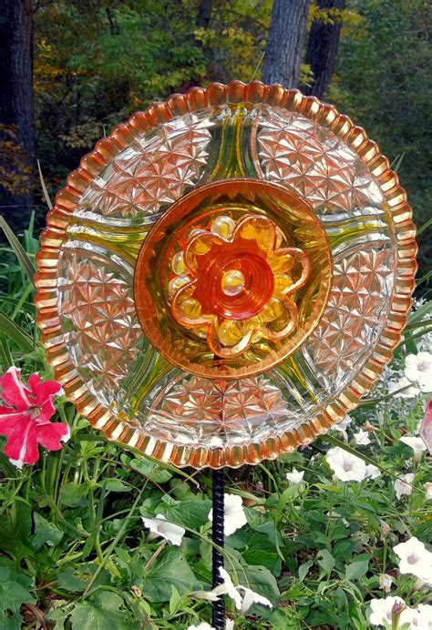 Garden Art Sun Catcher Glass Plate Flower Garden Sculpture
