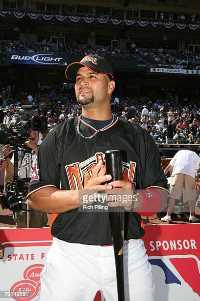 Albert Pujols July 2007 Photos And Premium High Res Pictures Getty Images
