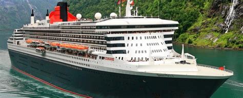 Queen Mary 2 Cruise Ship Cunard Line Queen Mary 2 On