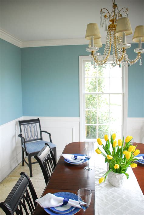 How to add wall molding 8 Tricks to DIY Crown Molding - Pender & Peony - A ...