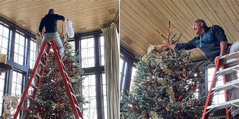 Tim Mcgraws Christmas Tree Is So Huge He Needed A Ridiculously Tall