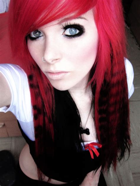 German Scene Queen Emo Girl Ira Vampira Pink Red Hair Coontails Sitemodel Emo Photo