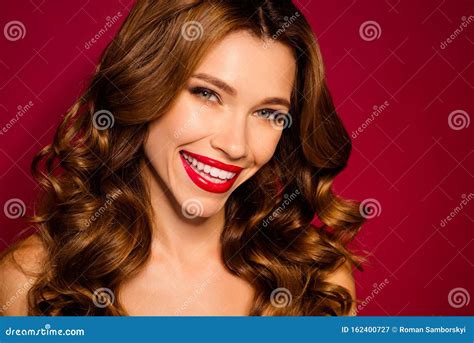 Cropped Close Up Portrait Of Her She Nice Attractive Cheerful Wavy Haired Girl Pure Flawless