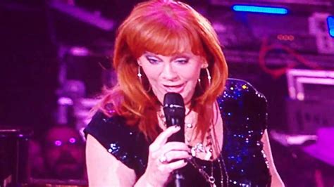 Reba Mcentire Is There Life Out There Live 2011 Youtube