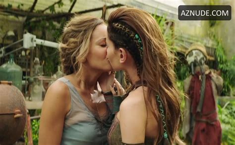 Vanessa Morgan Ivana Baquero Lesbian Part In The Shannara Chronicles