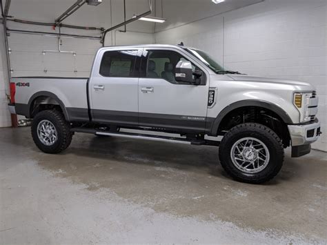 Certified Pre Owned 2019 Ford Super Duty F 350 Srw Lariat Crew Cab