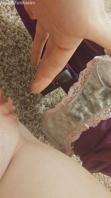 Yummy Grooly Creamy Clit Panties Porn Pic
