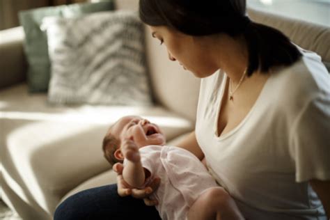 Razones Por Las Que Llora Un Bebé Y Cómo Calmarlo Mamás Primerizas