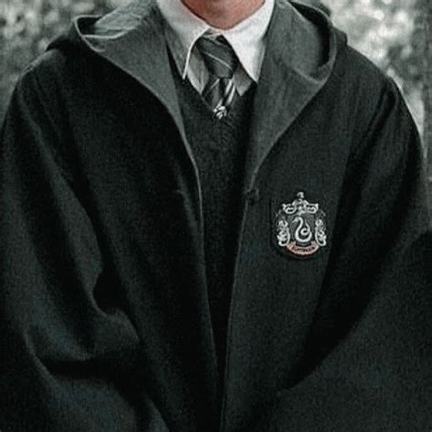 Slytherin Uniform ຊ 𝙙𝙞𝙯𝙩𝙝𝙚𝙢𝙤𝙣𝙨𝙩𝙚𝙧 Slytherin Harry Potter Hogwarts