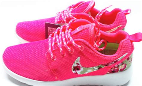Shoes Nike Roshe Run Floral Pink Nike Roshe Run Pink Nike Roshe Run